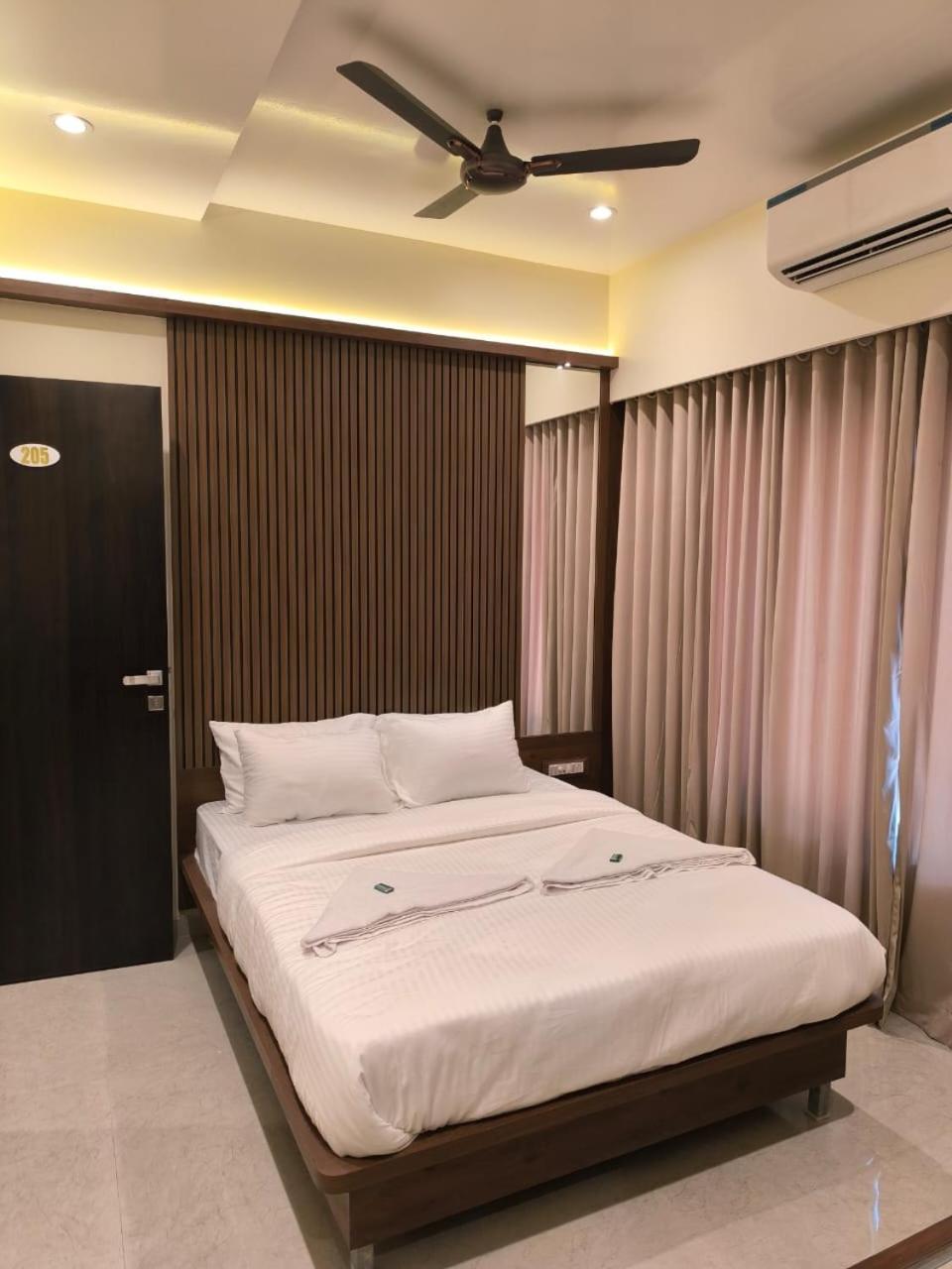 Sharan Residency Navi Mumbai Exterior foto